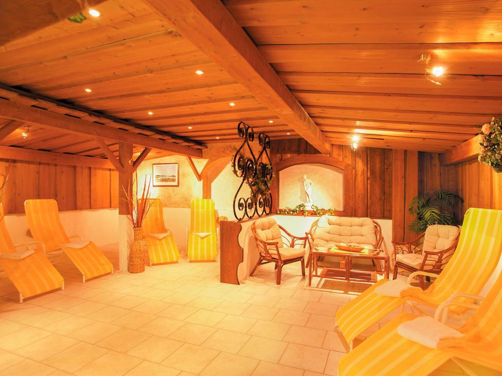 Hotel Lammwirt イェルツェンス エクステリア 写真