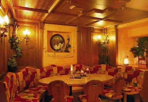 Hotel Lammwirt イェルツェンス エクステリア 写真